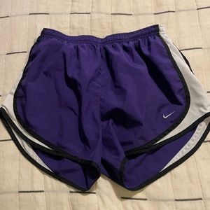 Nike tempo shorts medium